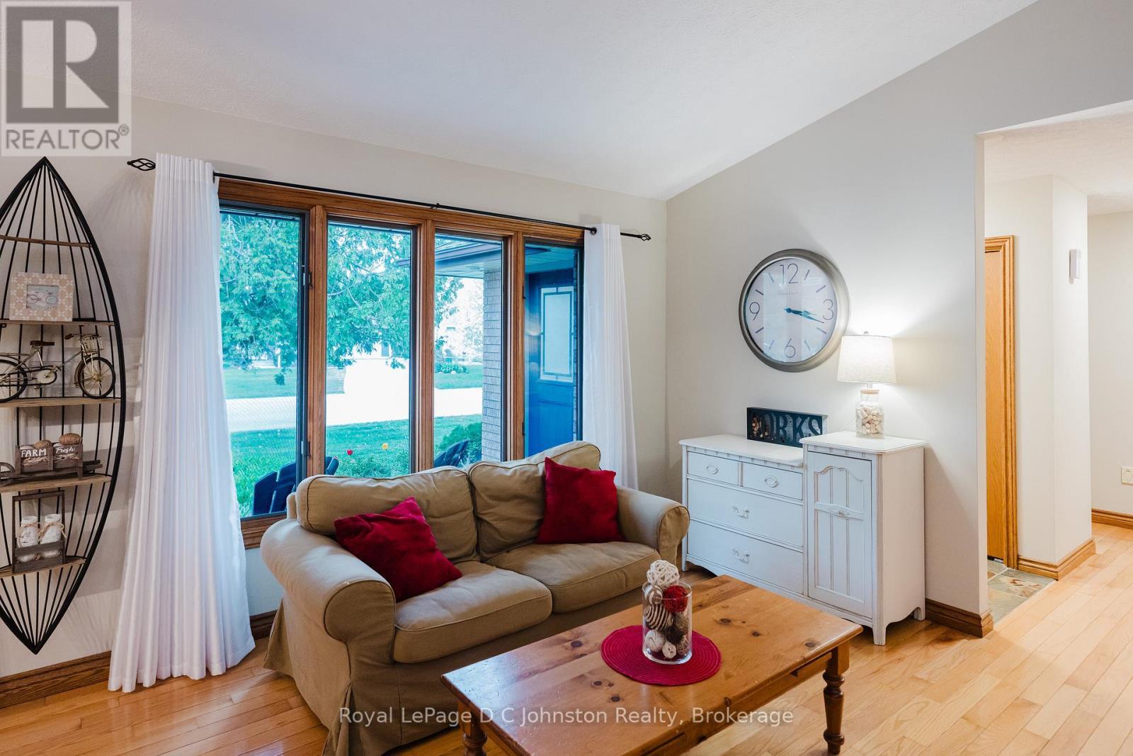 












30 CEDAR BUSH DRIVE

,
Saugeen Shores,




Ontario
N0H2L0

