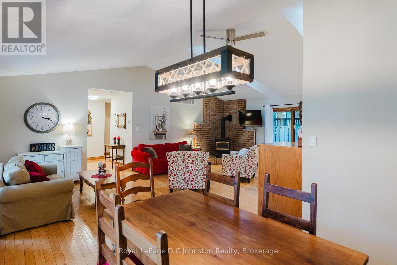 












30 CEDAR BUSH DRIVE

,
Saugeen Shores,




Ontario
N0H2L0

