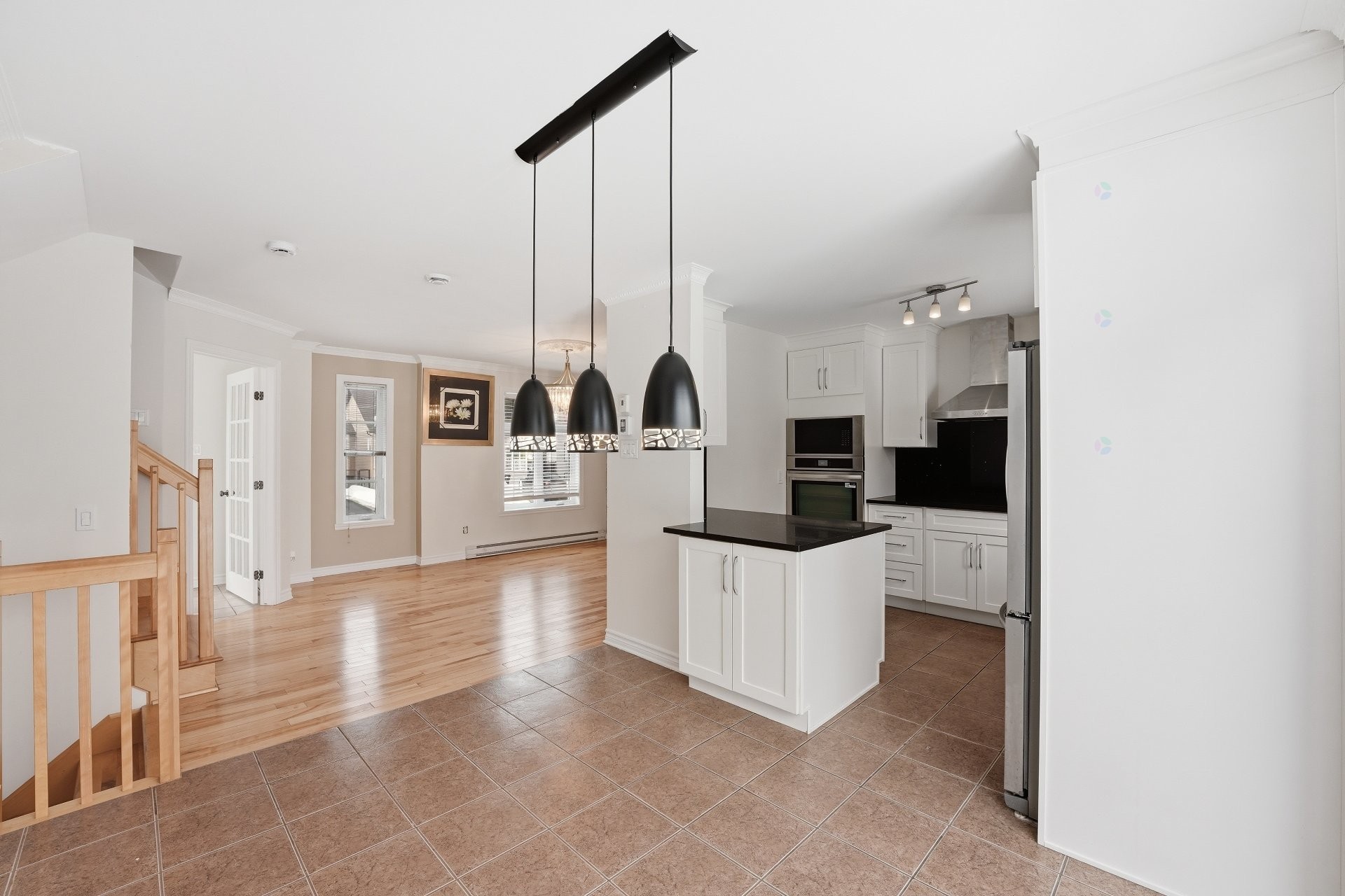 









3998


Rue Mousseau

,
L'Assomption,




QC
J5W0L8

