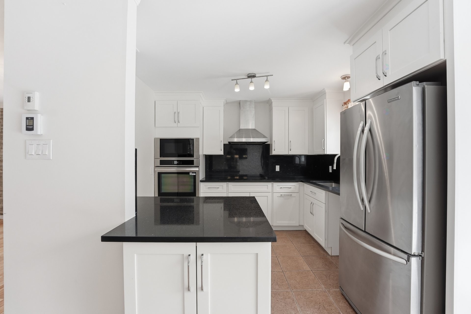 









3998


Rue Mousseau

,
L'Assomption,




QC
J5W0L8

