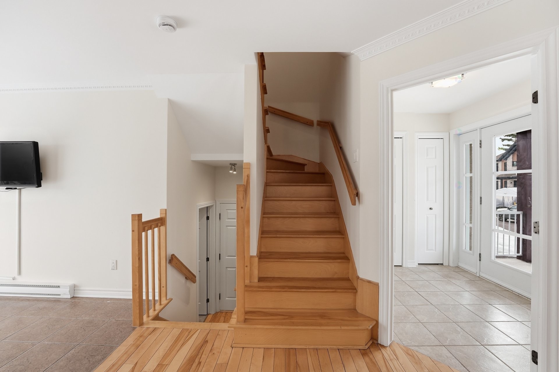 









3998


Rue Mousseau

,
L'Assomption,




QC
J5W0L8

