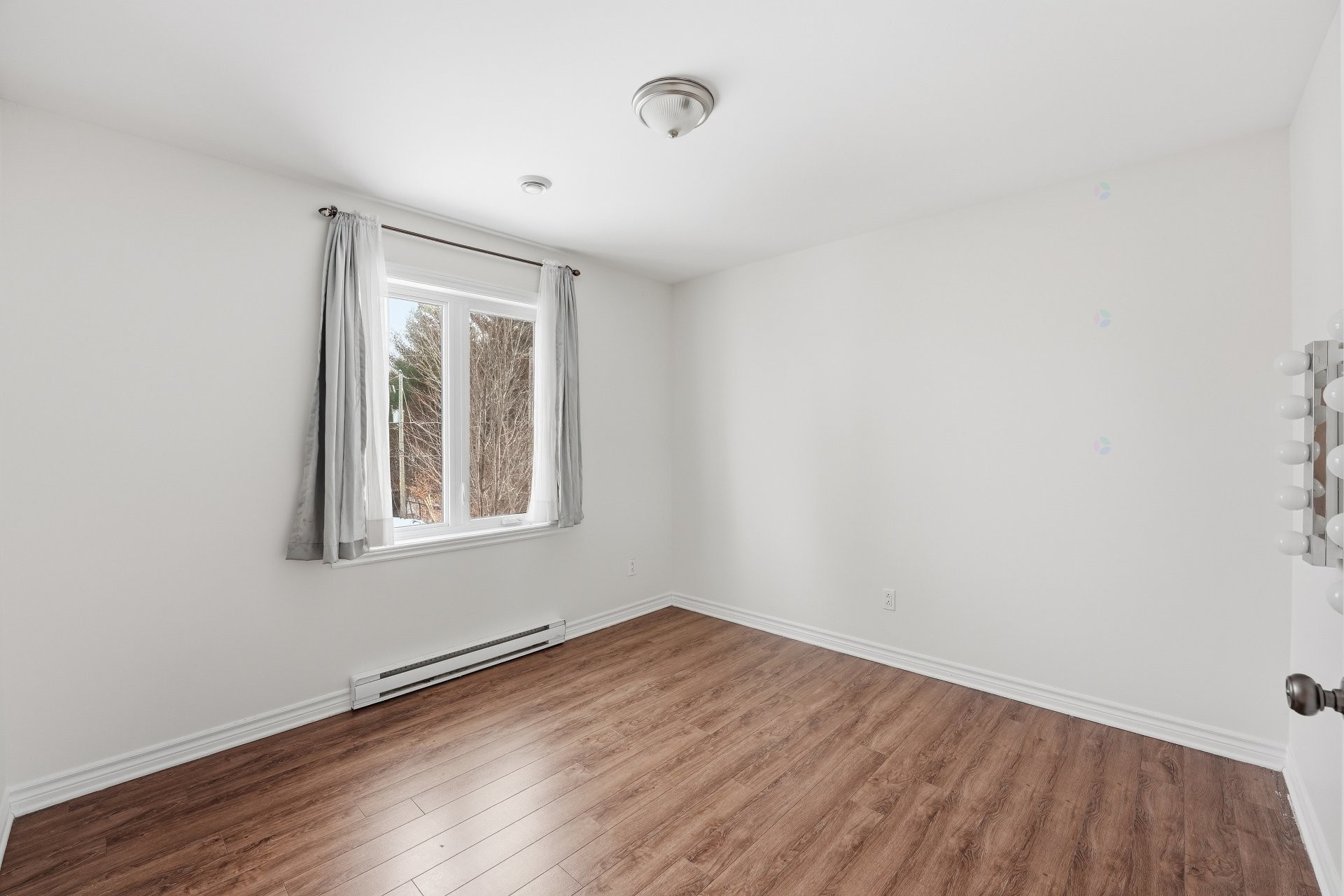 









3998


Rue Mousseau

,
L'Assomption,




QC
J5W0L8

