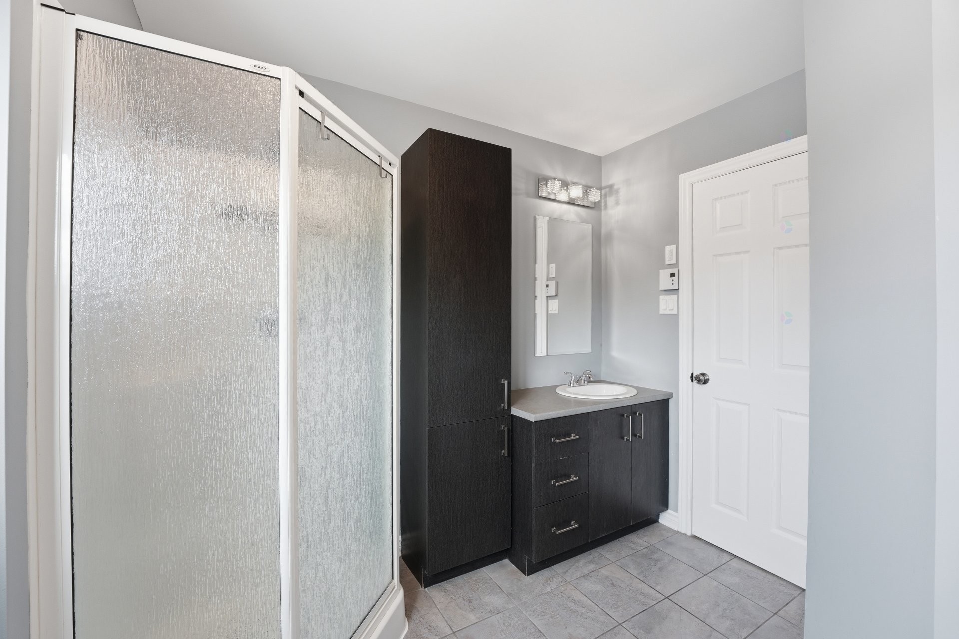 









3998


Rue Mousseau

,
L'Assomption,




QC
J5W0L8

