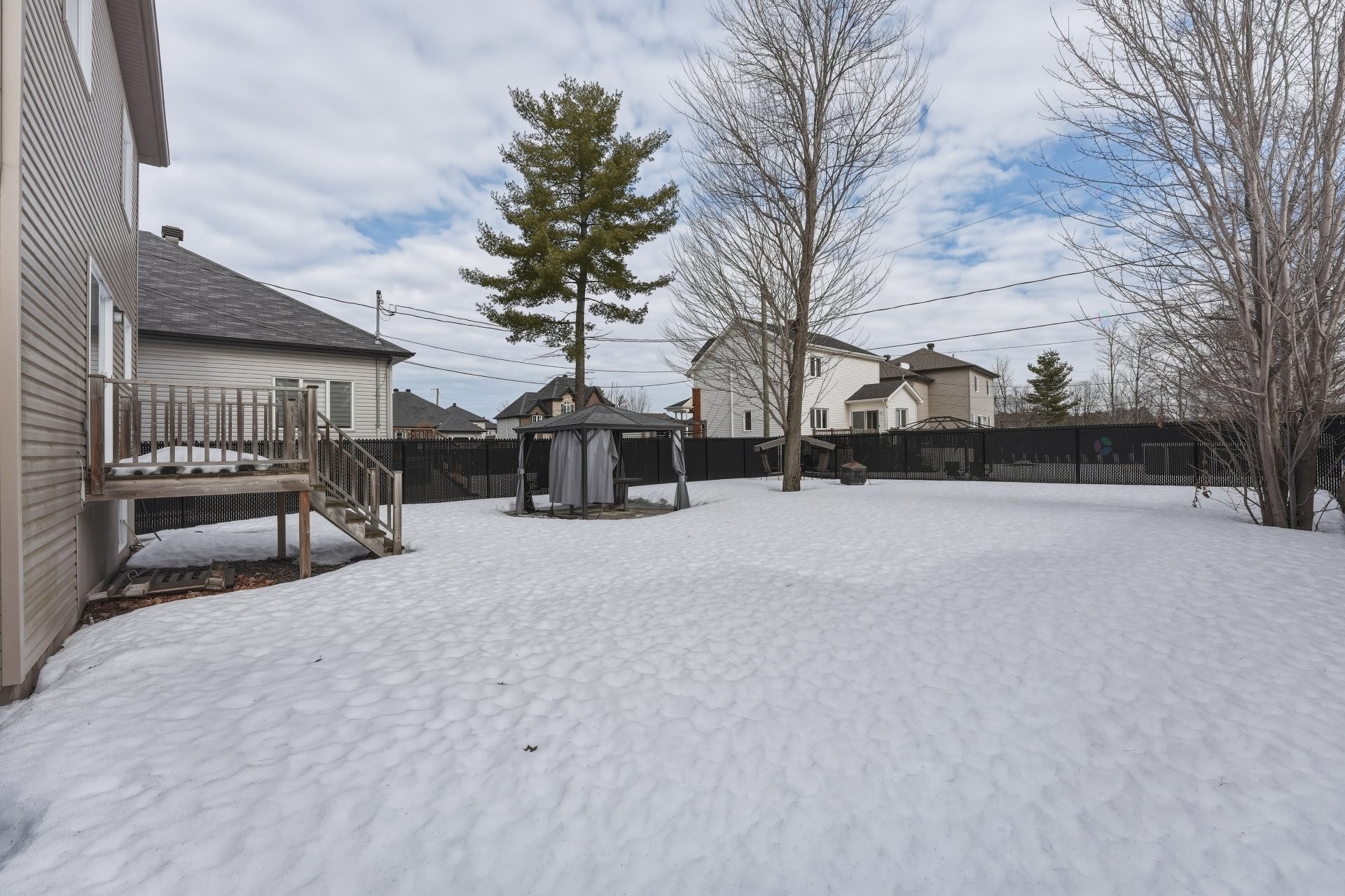 









3998


Rue Mousseau

,
L'Assomption,




QC
J5W0L8

