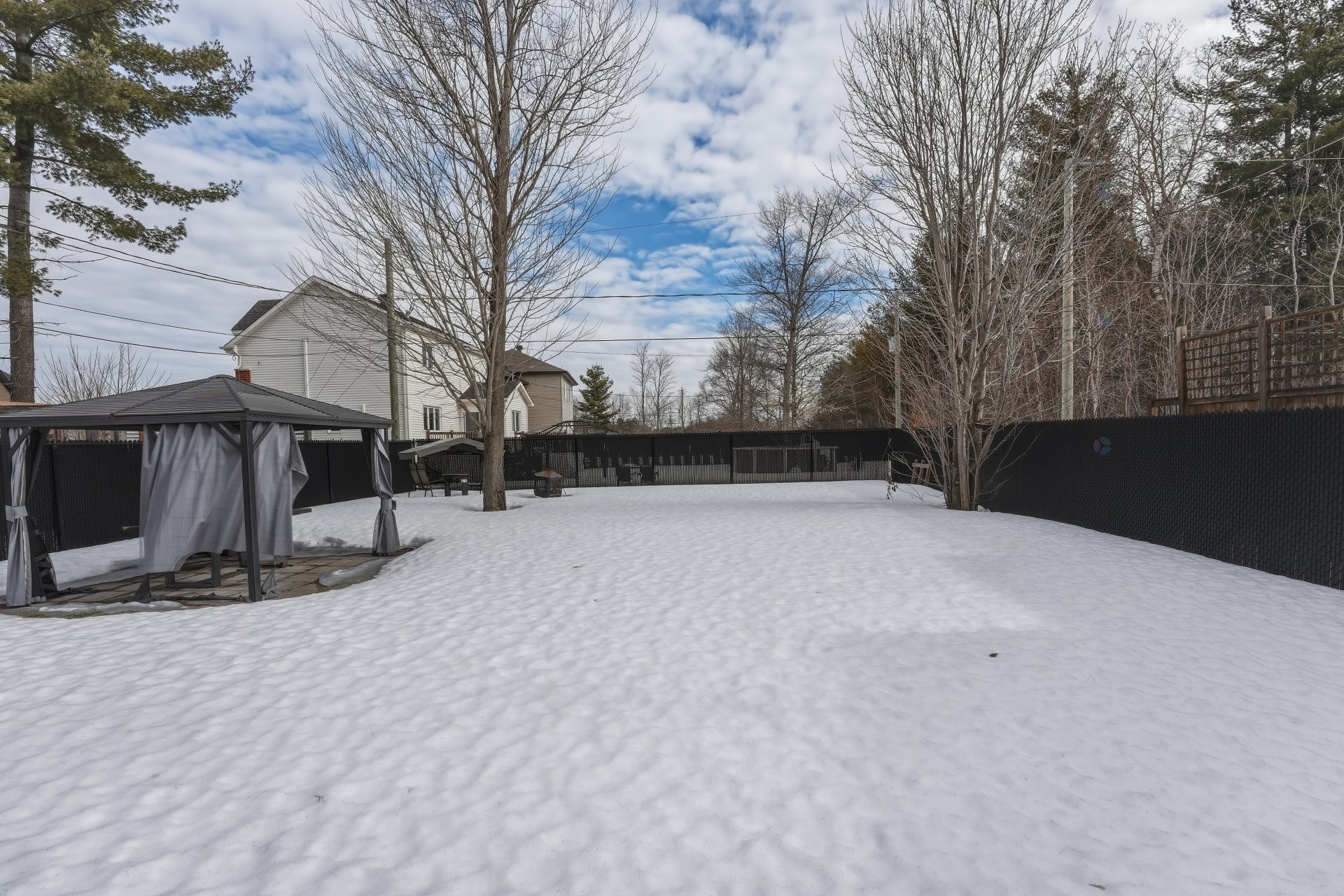 









3998


Rue Mousseau

,
L'Assomption,




QC
J5W0L8

