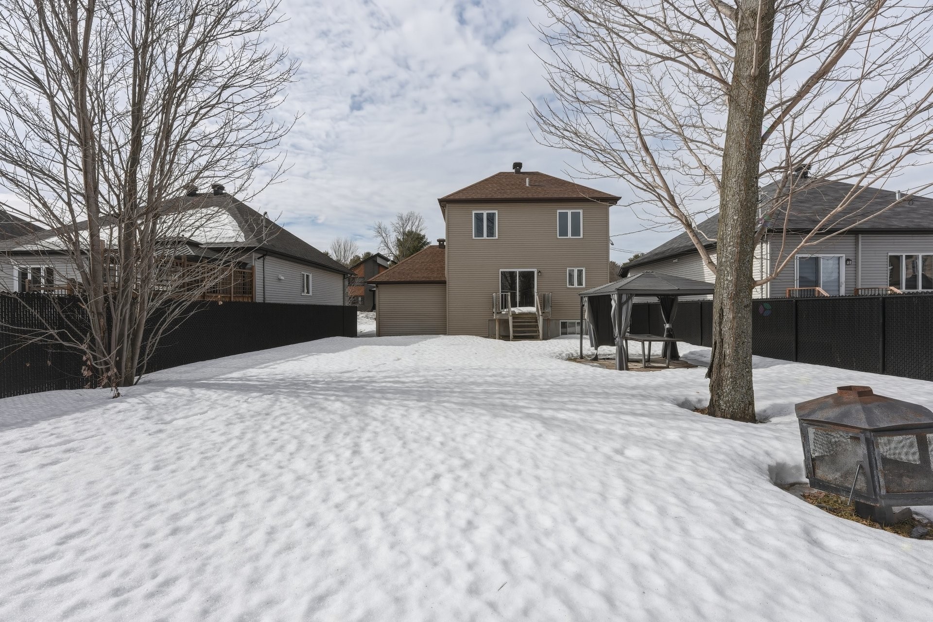 









3998


Rue Mousseau

,
L'Assomption,




QC
J5W0L8

