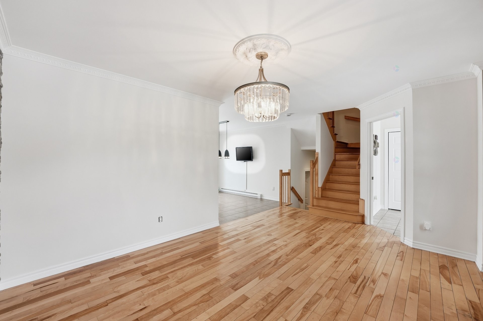 









3998


Rue Mousseau

,
L'Assomption,




QC
J5W0L8

