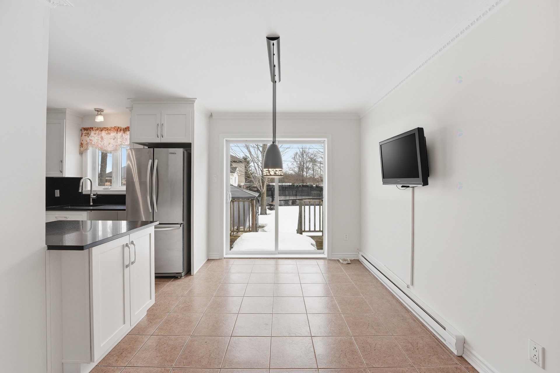 









3998


Rue Mousseau

,
L'Assomption,




QC
J5W0L8

