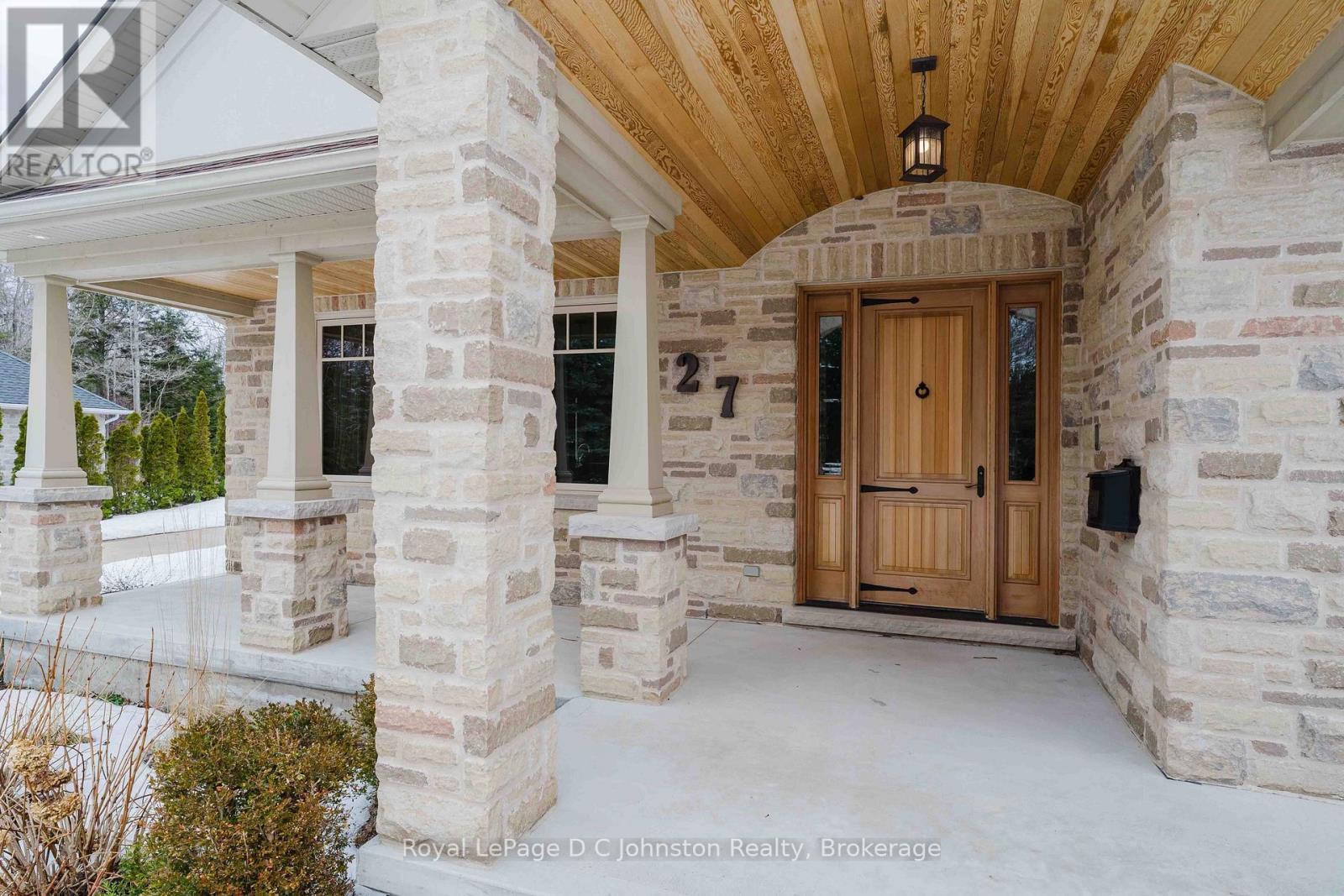 












27 CARTER DRIVE

,
Saugeen Shores,




Ontario
N0H2C6

