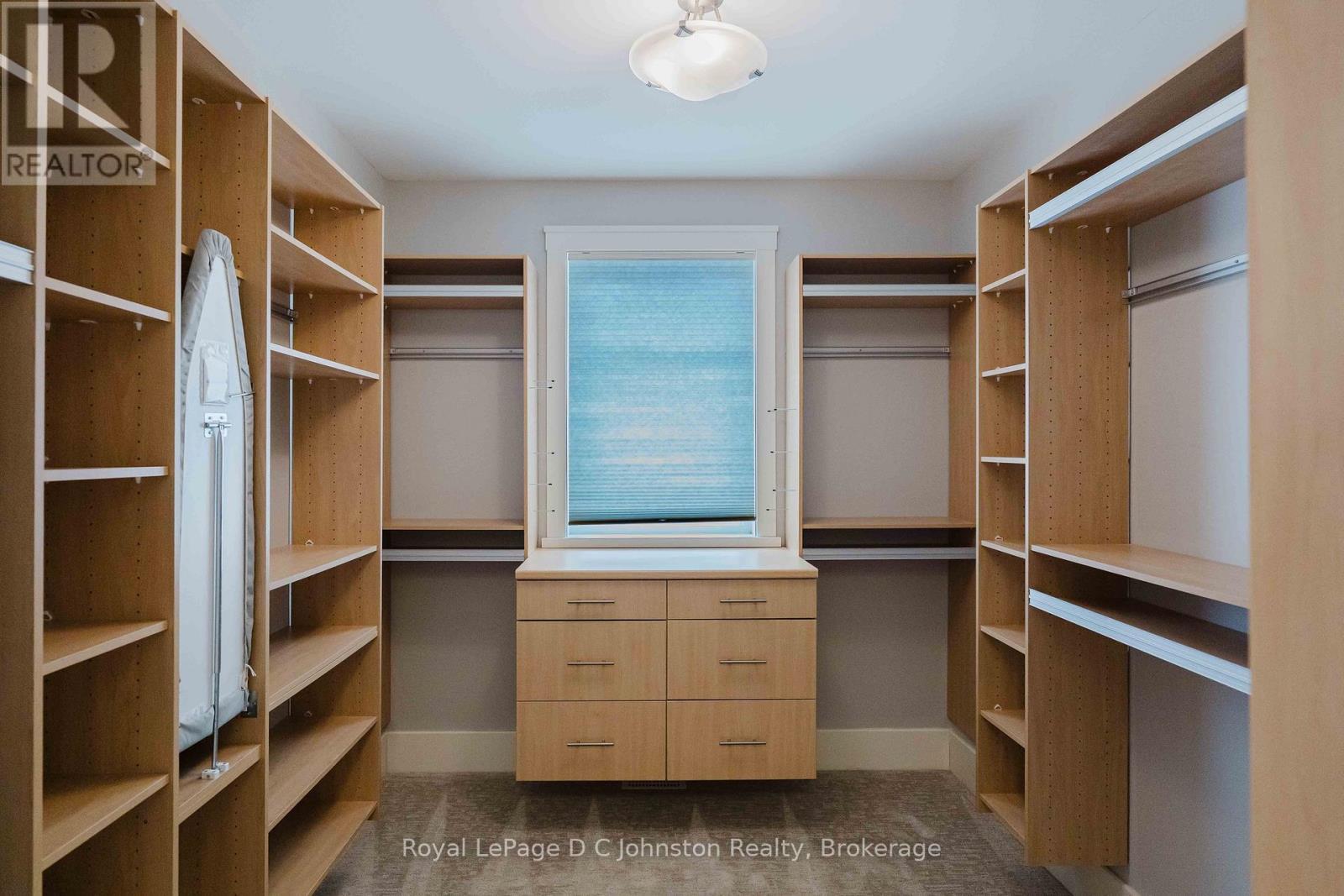 












27 CARTER DRIVE

,
Saugeen Shores,




Ontario
N0H2C6

