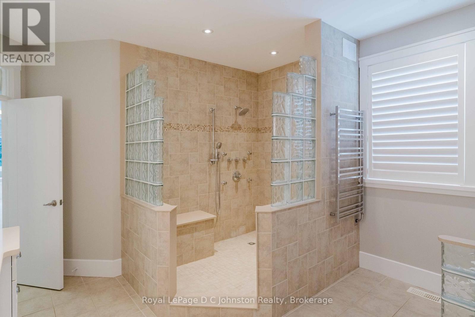 












27 CARTER DRIVE

,
Saugeen Shores,




Ontario
N0H2C6

