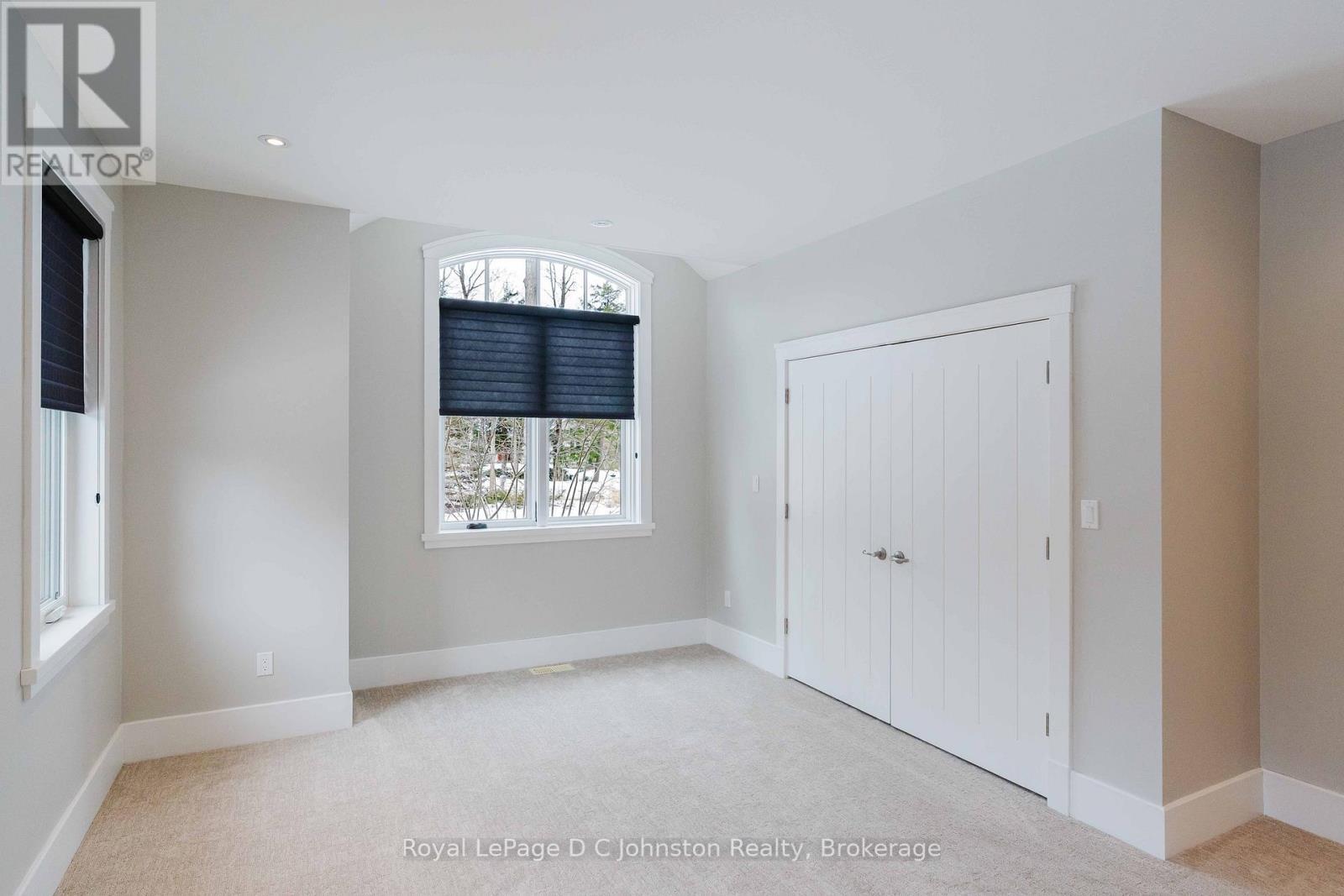 












27 CARTER DRIVE

,
Saugeen Shores,




Ontario
N0H2C6

