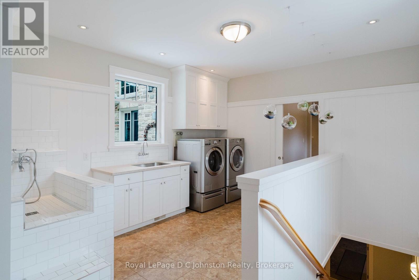 












27 CARTER DRIVE

,
Saugeen Shores,




Ontario
N0H2C6

