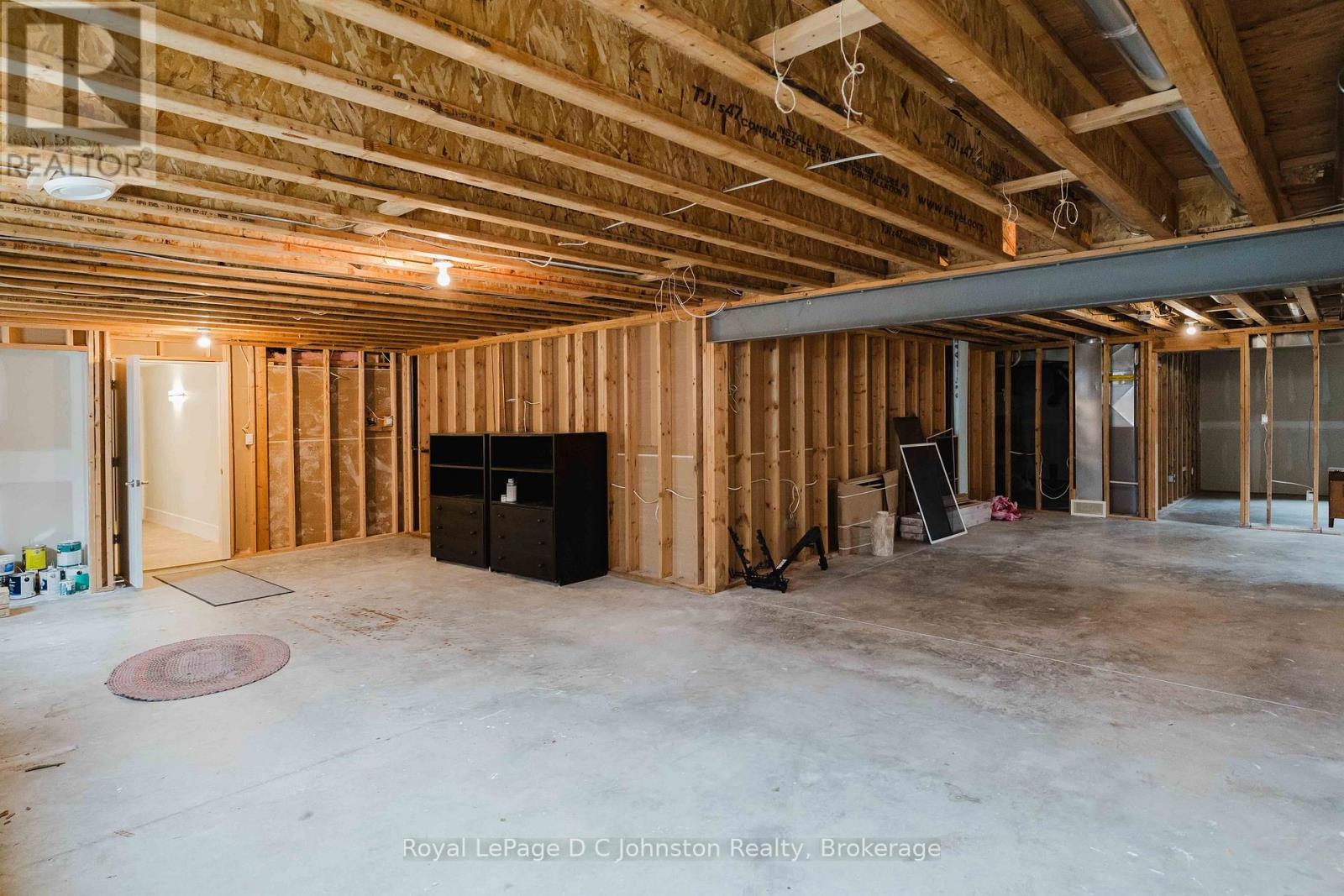 












27 CARTER DRIVE

,
Saugeen Shores,




Ontario
N0H2C6

