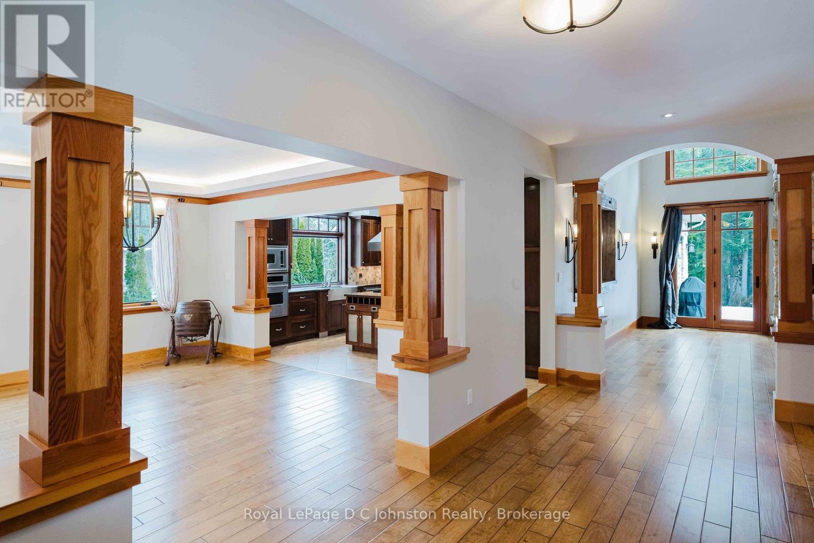 












27 CARTER DRIVE

,
Saugeen Shores,




Ontario
N0H2C6

