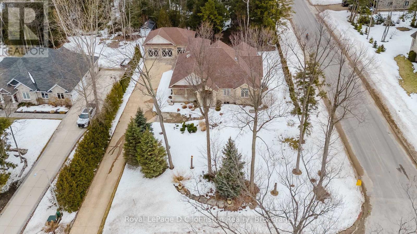 












27 CARTER DRIVE

,
Saugeen Shores,




Ontario
N0H2C6

