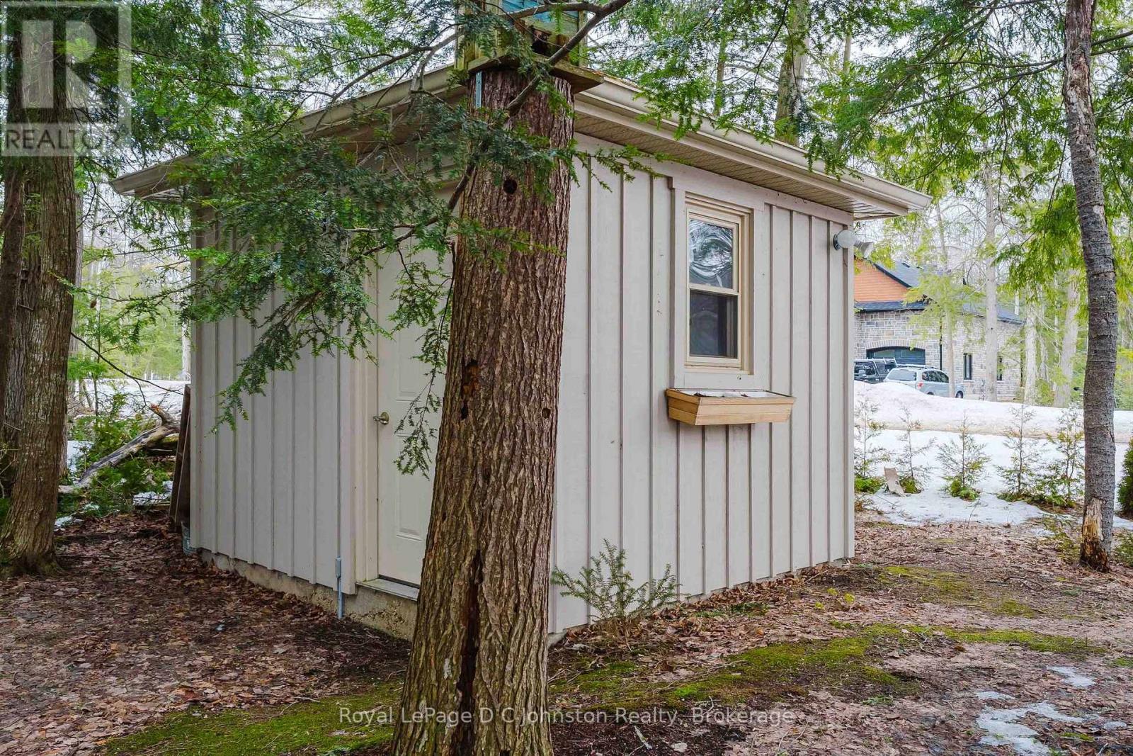 












27 CARTER DRIVE

,
Saugeen Shores,




Ontario
N0H2C6

