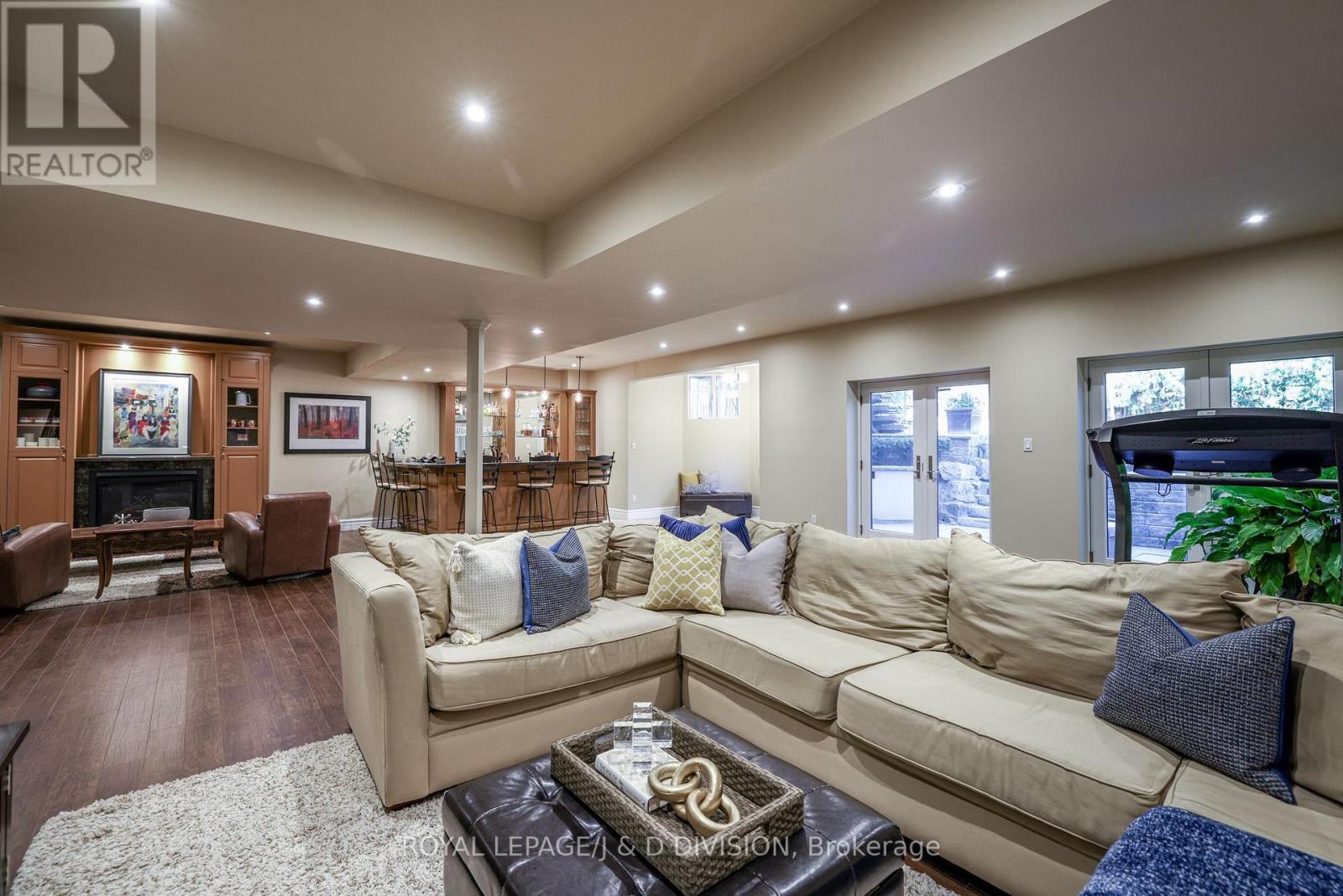 












82 MUNRO BOULEVARD

,
Toronto,




Ontario
M2P1C4

