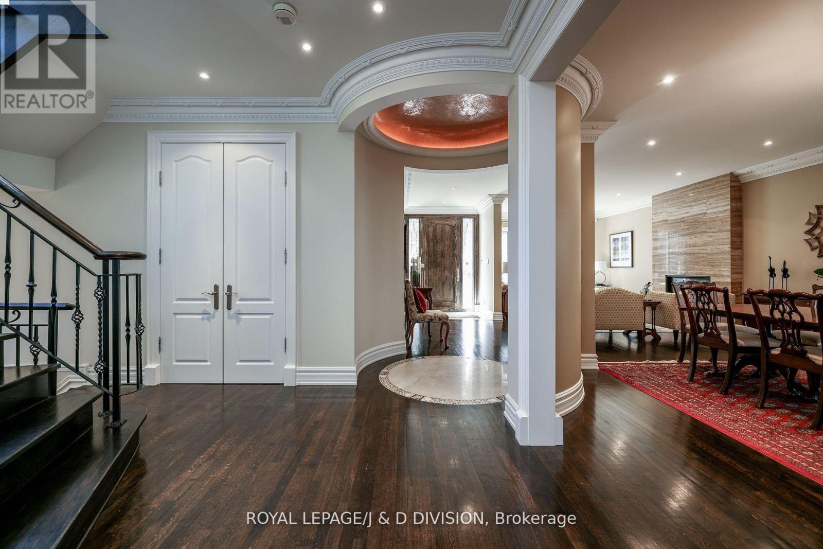 












82 MUNRO BOULEVARD

,
Toronto,




Ontario
M2P1C4

