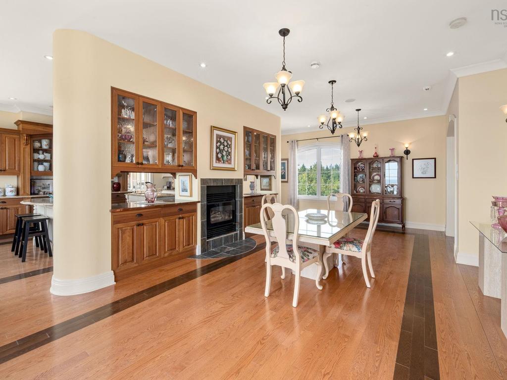 












73 Kestrel Court

,
Halibut Bay,




NS
B3V 1P5

