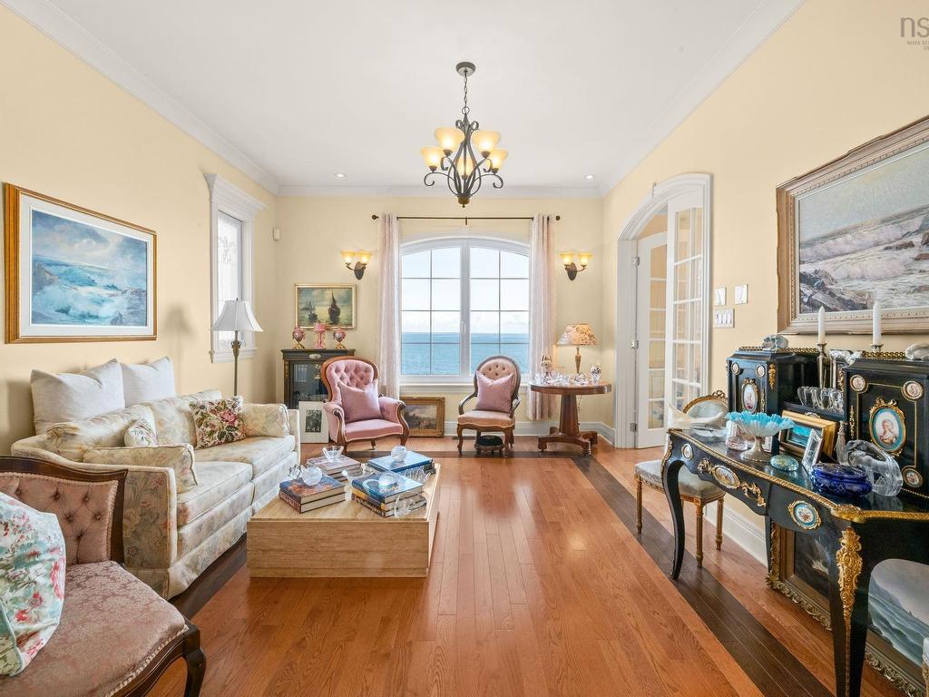 












73 Kestrel Court

,
Halibut Bay,




NS
B3V 1P5


