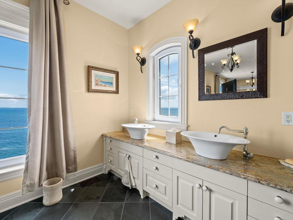 












73 Kestrel Court

,
Halibut Bay,




NS
B3V 1P5

