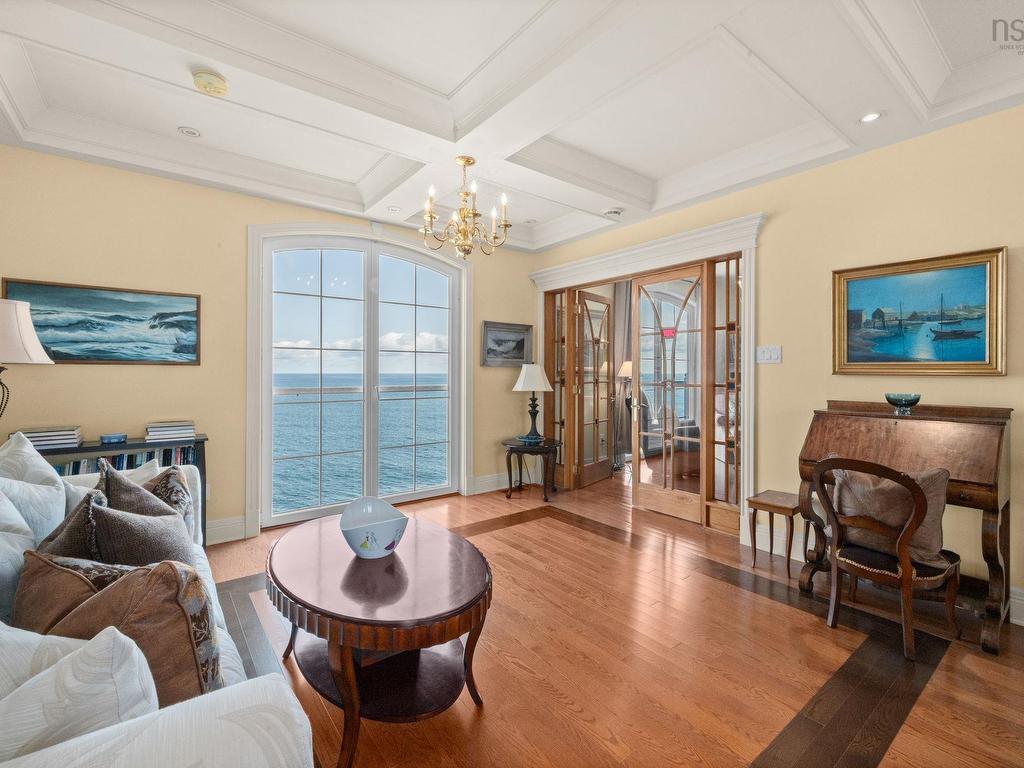 












73 Kestrel Court

,
Halibut Bay,




NS
B3V 1P5

