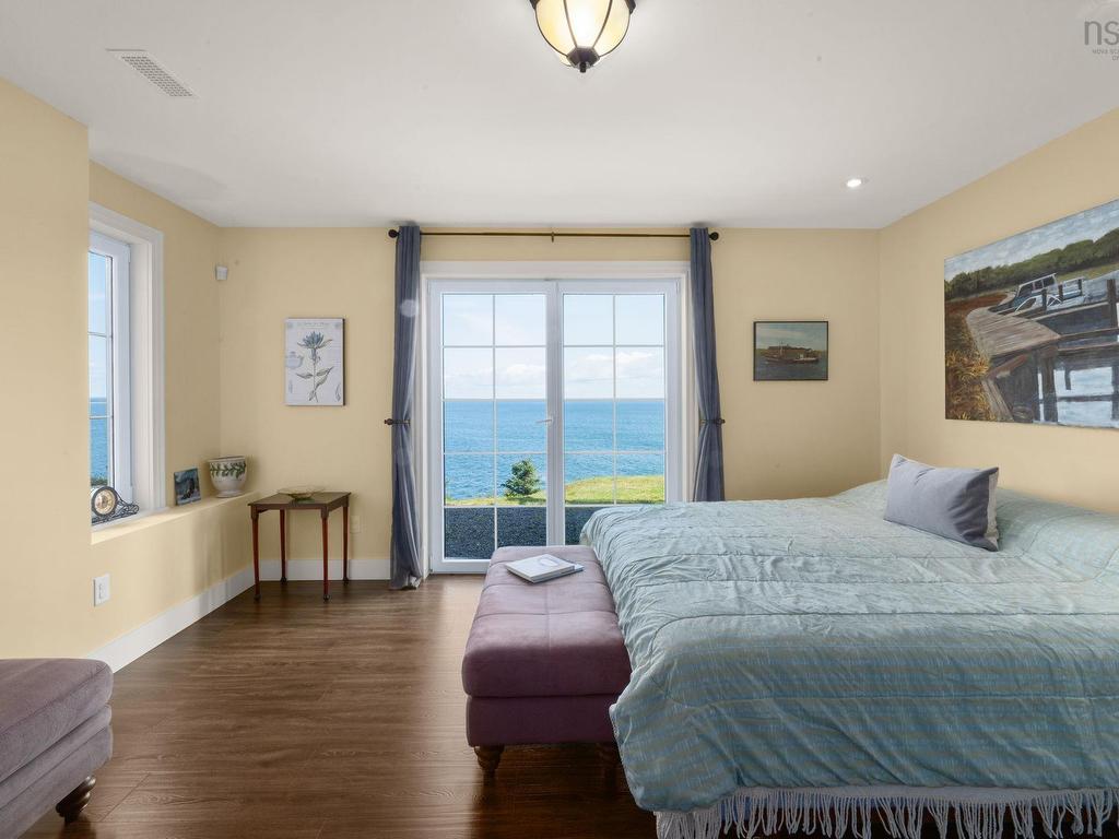 












73 Kestrel Court

,
Halibut Bay,




NS
B3V 1P5

