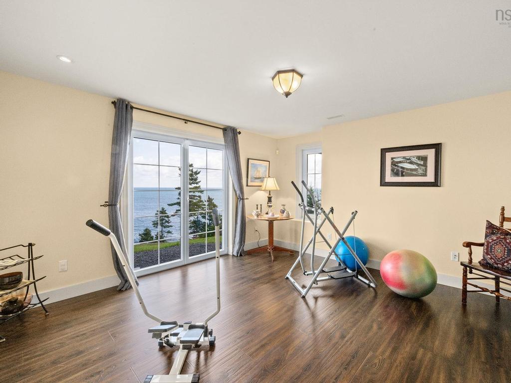 












73 Kestrel Court

,
Halibut Bay,




NS
B3V 1P5


