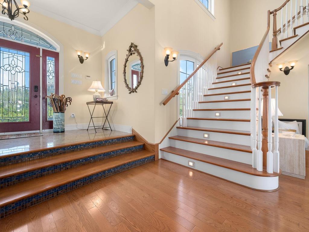 












73 Kestrel Court

,
Halibut Bay,




NS
B3V 1P5

