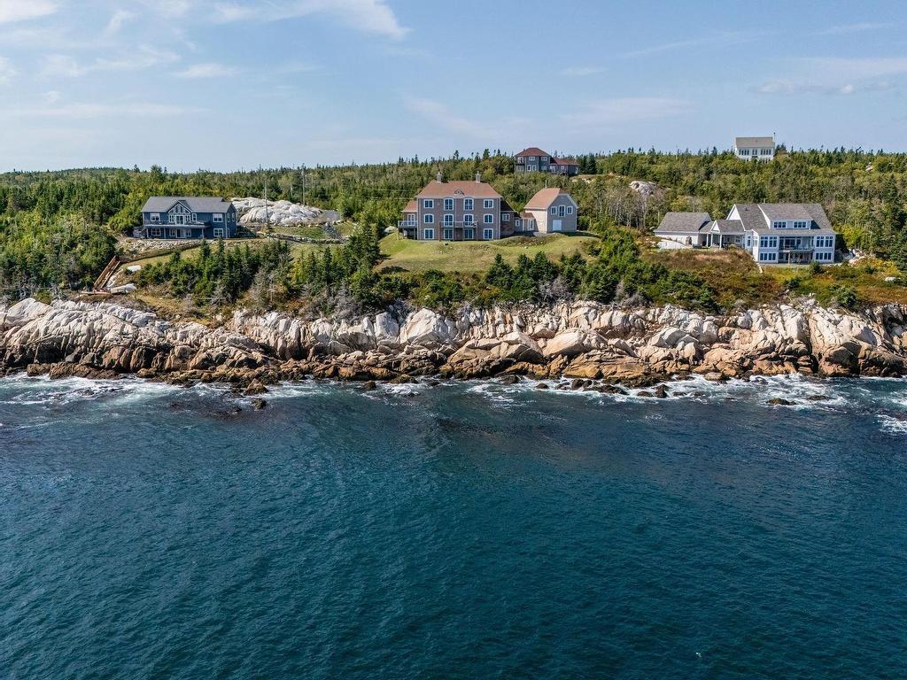 












73 Kestrel Court

,
Halibut Bay,




NS
B3V 1P5

