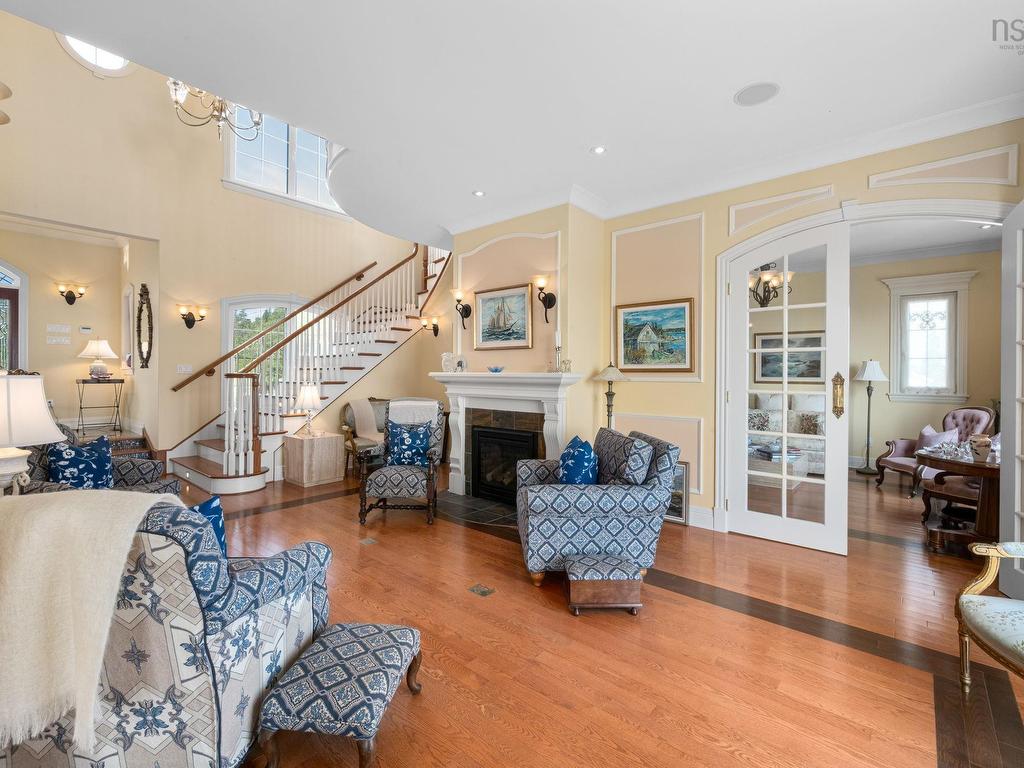 












73 Kestrel Court

,
Halibut Bay,




NS
B3V 1P5

