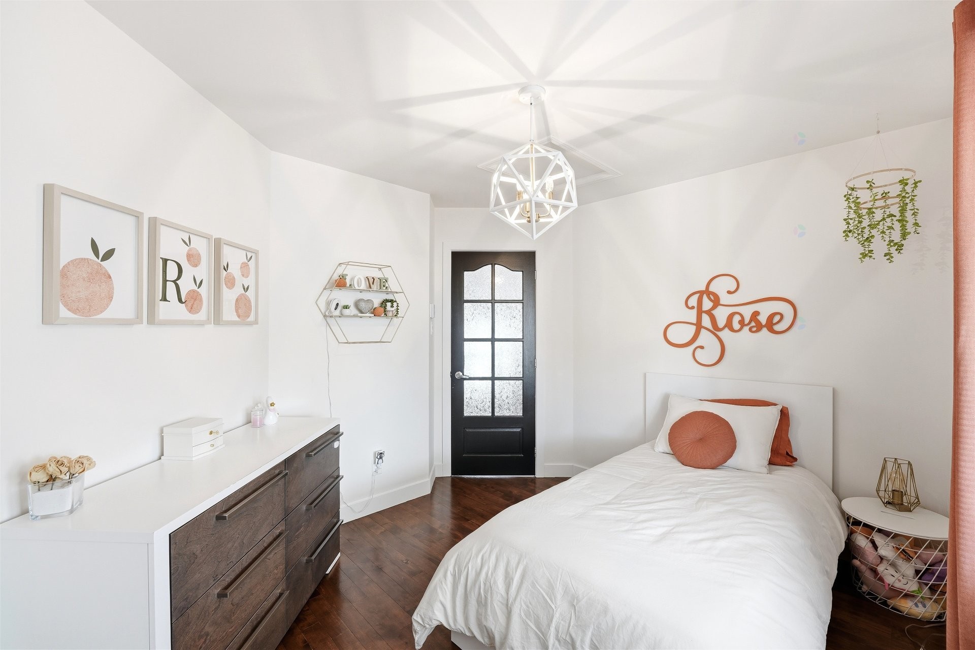 









1114


Rue Jolicoeur

,
L'Assomption,




QC
J5W6H2

