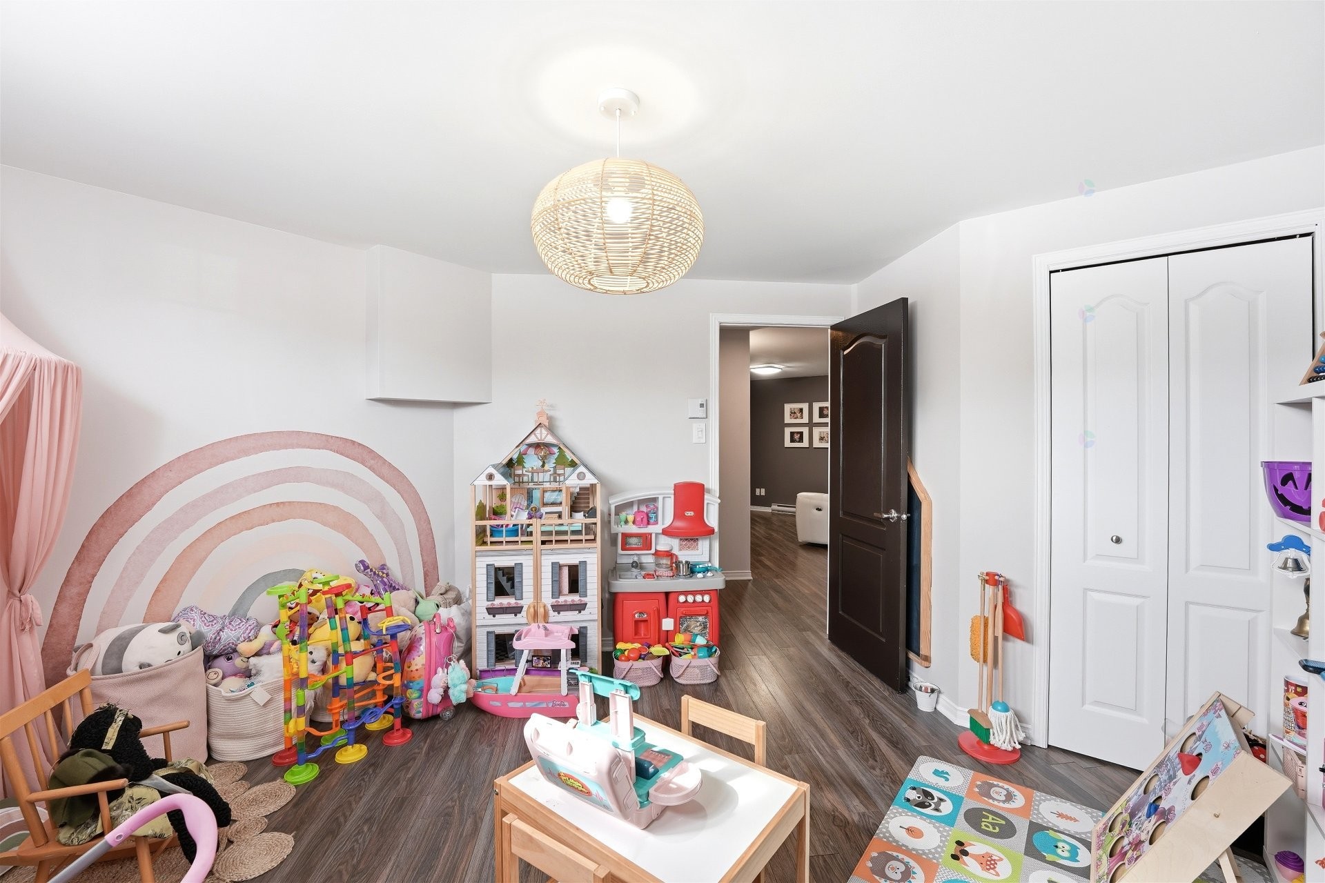 









1114


Rue Jolicoeur

,
L'Assomption,




QC
J5W6H2

