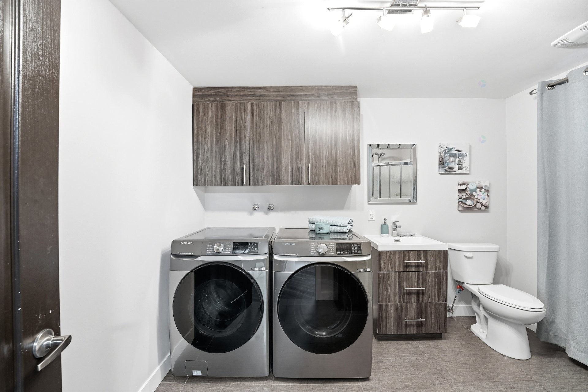 









1114


Rue Jolicoeur

,
L'Assomption,




QC
J5W6H2

