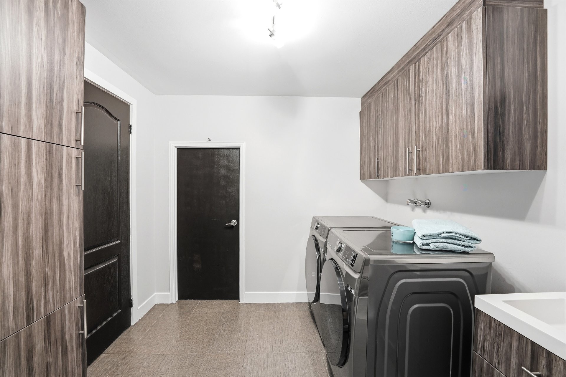 









1114


Rue Jolicoeur

,
L'Assomption,




QC
J5W6H2

