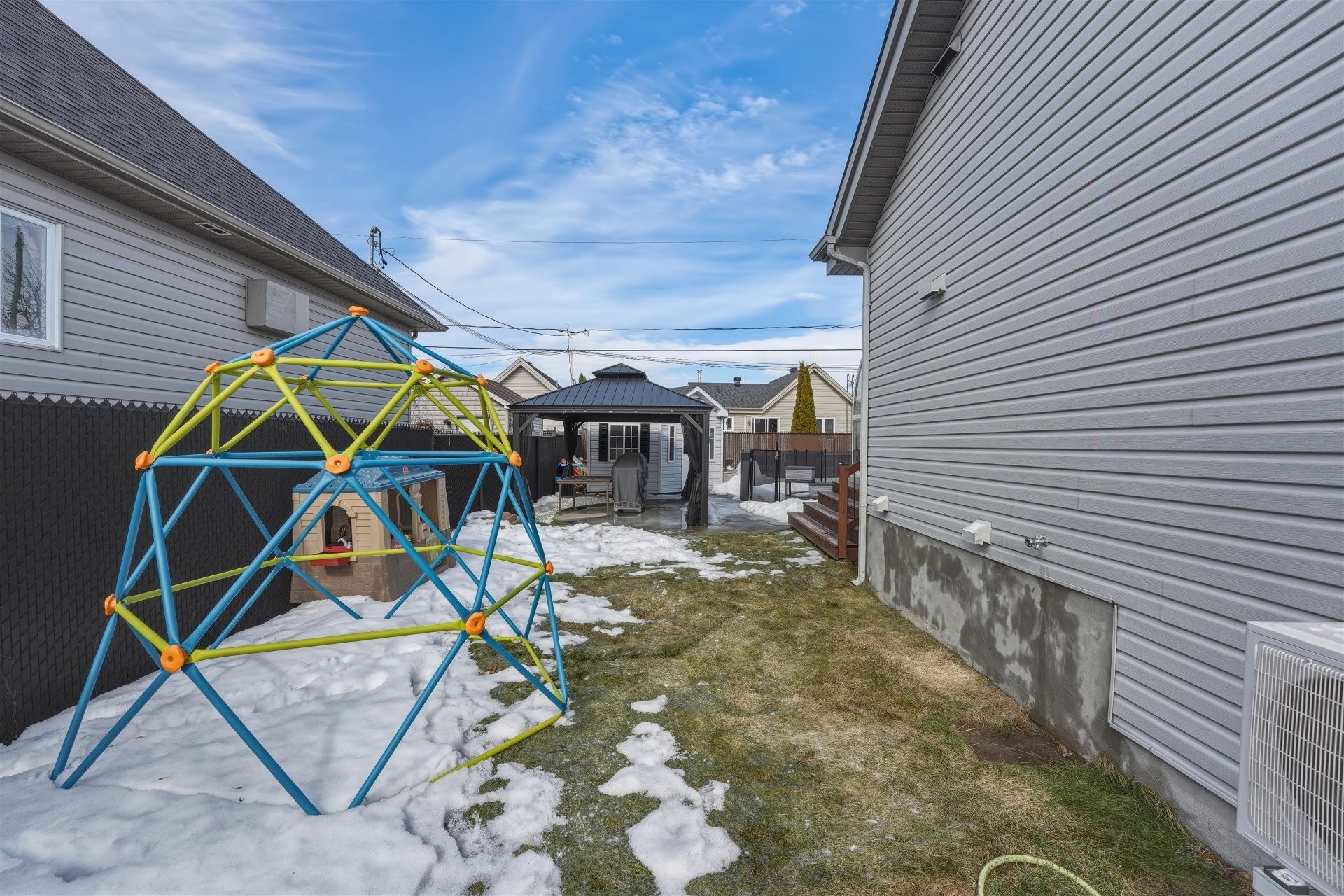 









1114


Rue Jolicoeur

,
L'Assomption,




QC
J5W6H2


