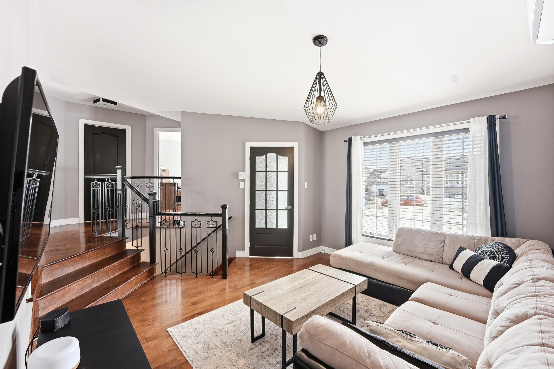 









1114


Rue Jolicoeur

,
L'Assomption,




QC
J5W6H2


