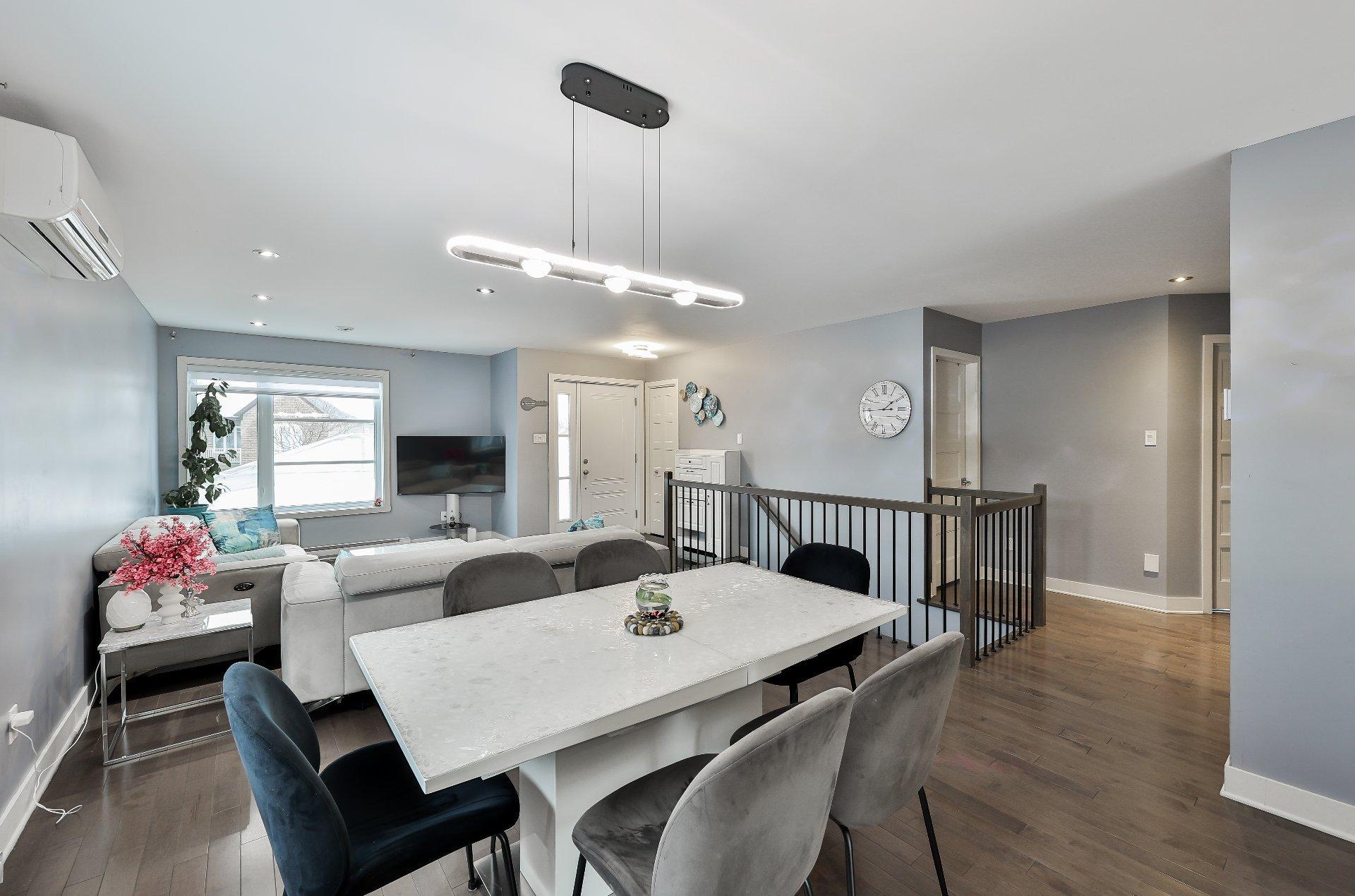 









277


Rue Paré

,
L'Assomption,




QC
J5W0K5

