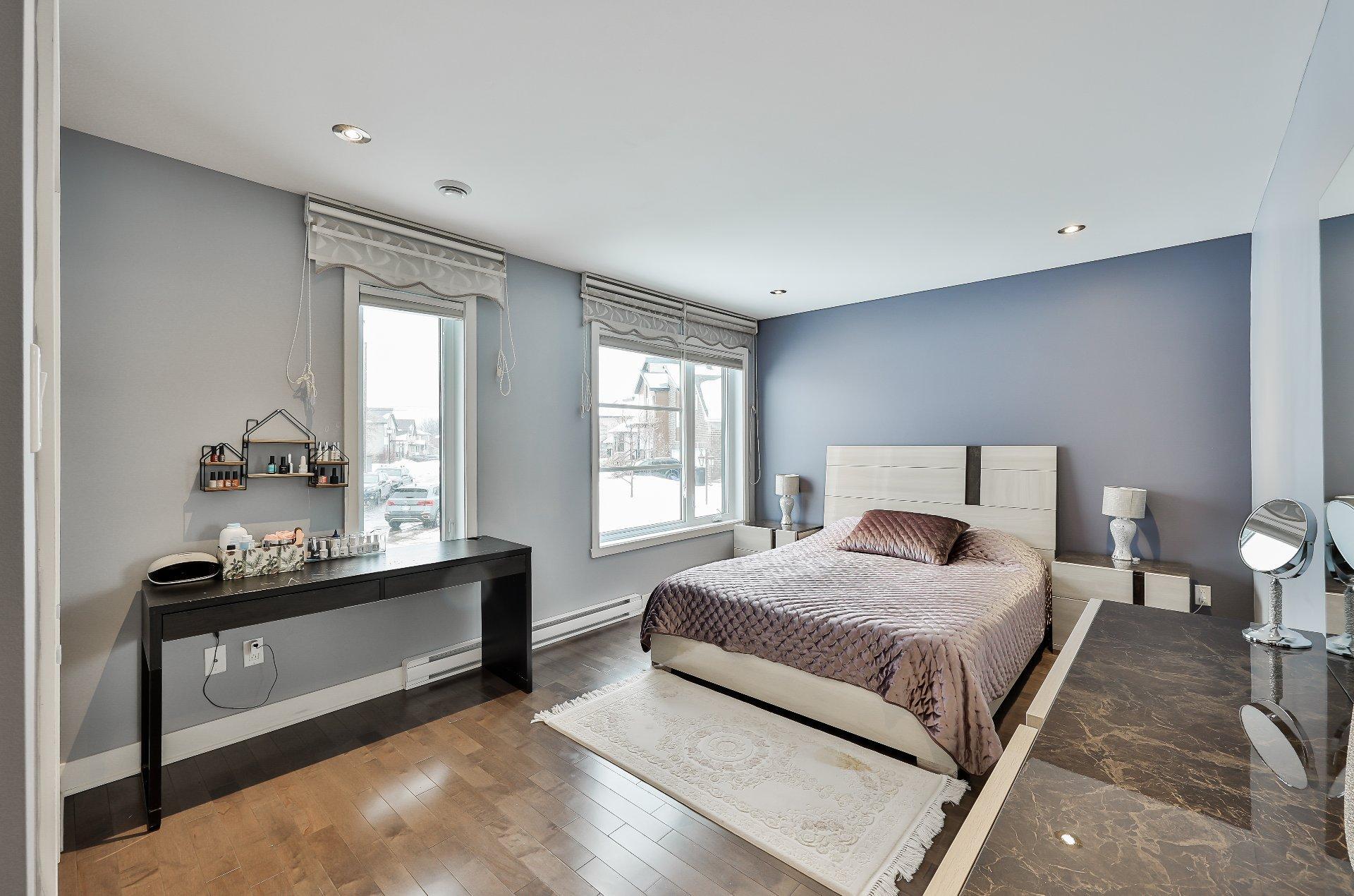 









277


Rue Paré

,
L'Assomption,




QC
J5W0K5

