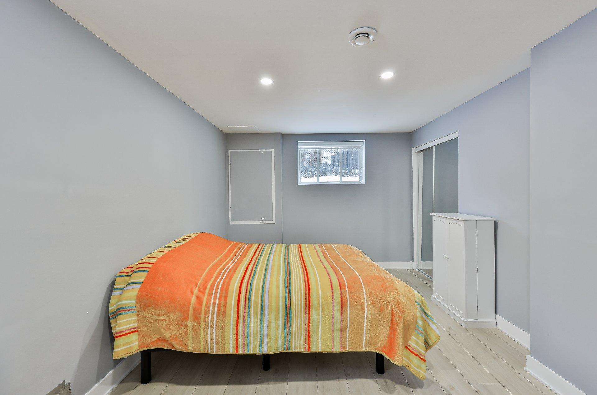 









277


Rue Paré

,
L'Assomption,




QC
J5W0K5

