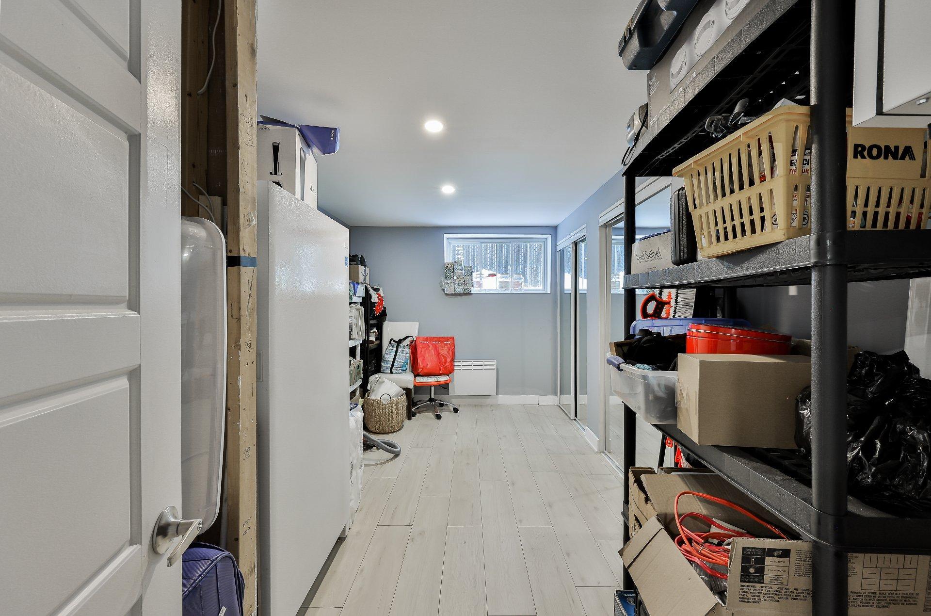 









277


Rue Paré

,
L'Assomption,




QC
J5W0K5

