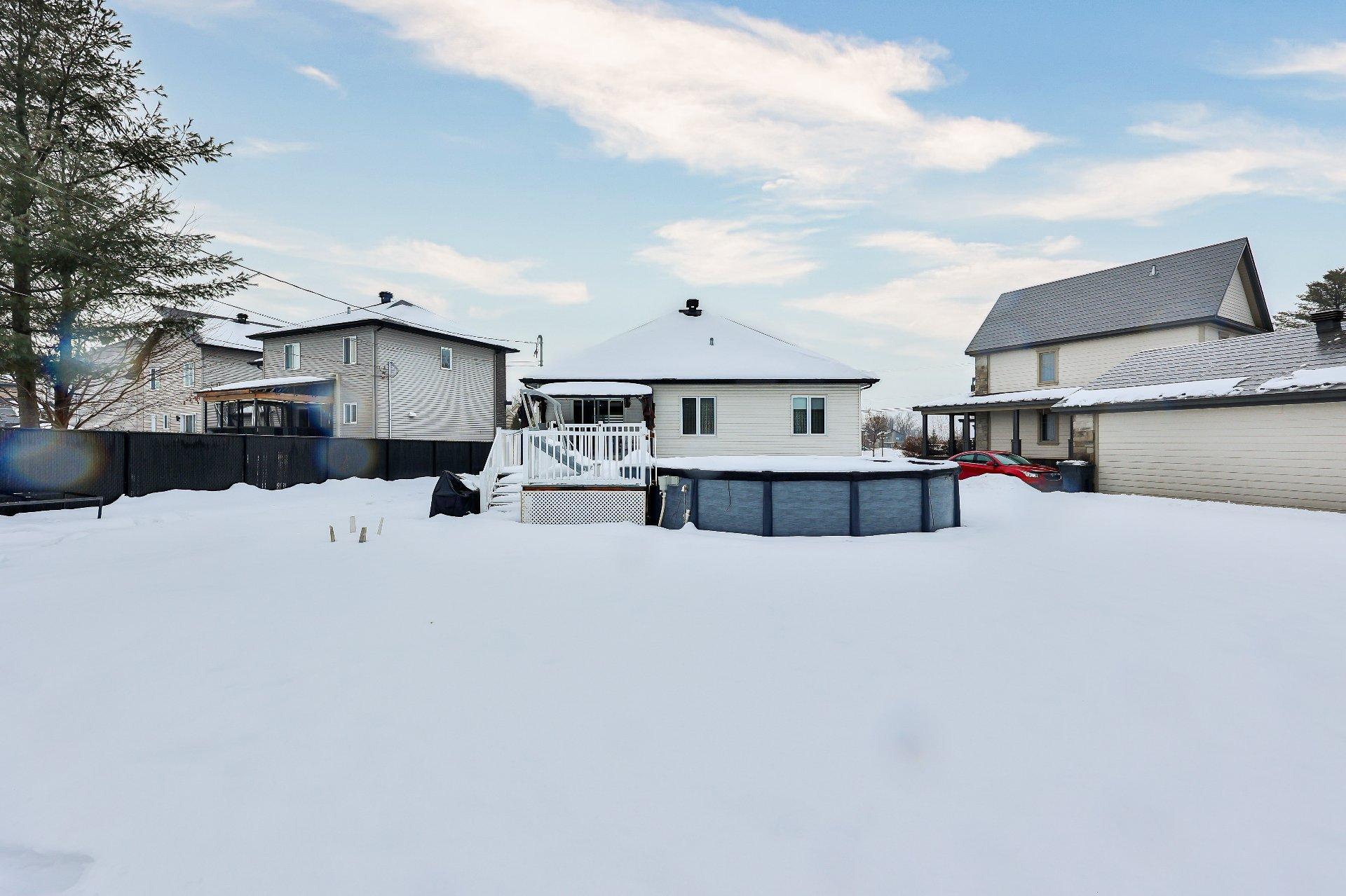 









277


Rue Paré

,
L'Assomption,




QC
J5W0K5

