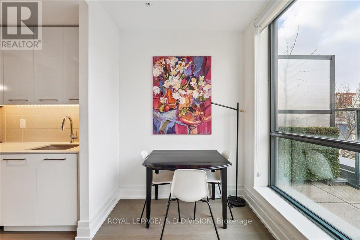 












405 - 90 NIAGARA STREET

,
Toronto,




Ontario
M5V0P9

