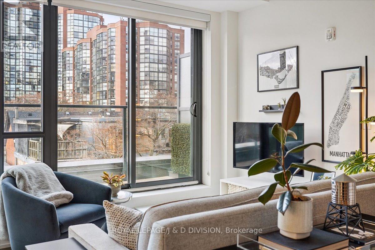 












405 - 90 NIAGARA STREET

,
Toronto,




Ontario
M5V0P9

