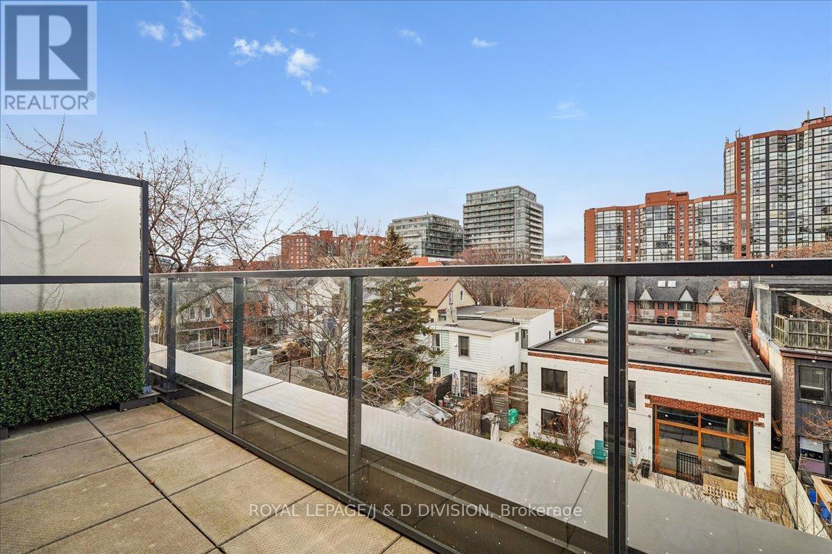 












405 - 90 NIAGARA STREET

,
Toronto,




Ontario
M5V0P9

