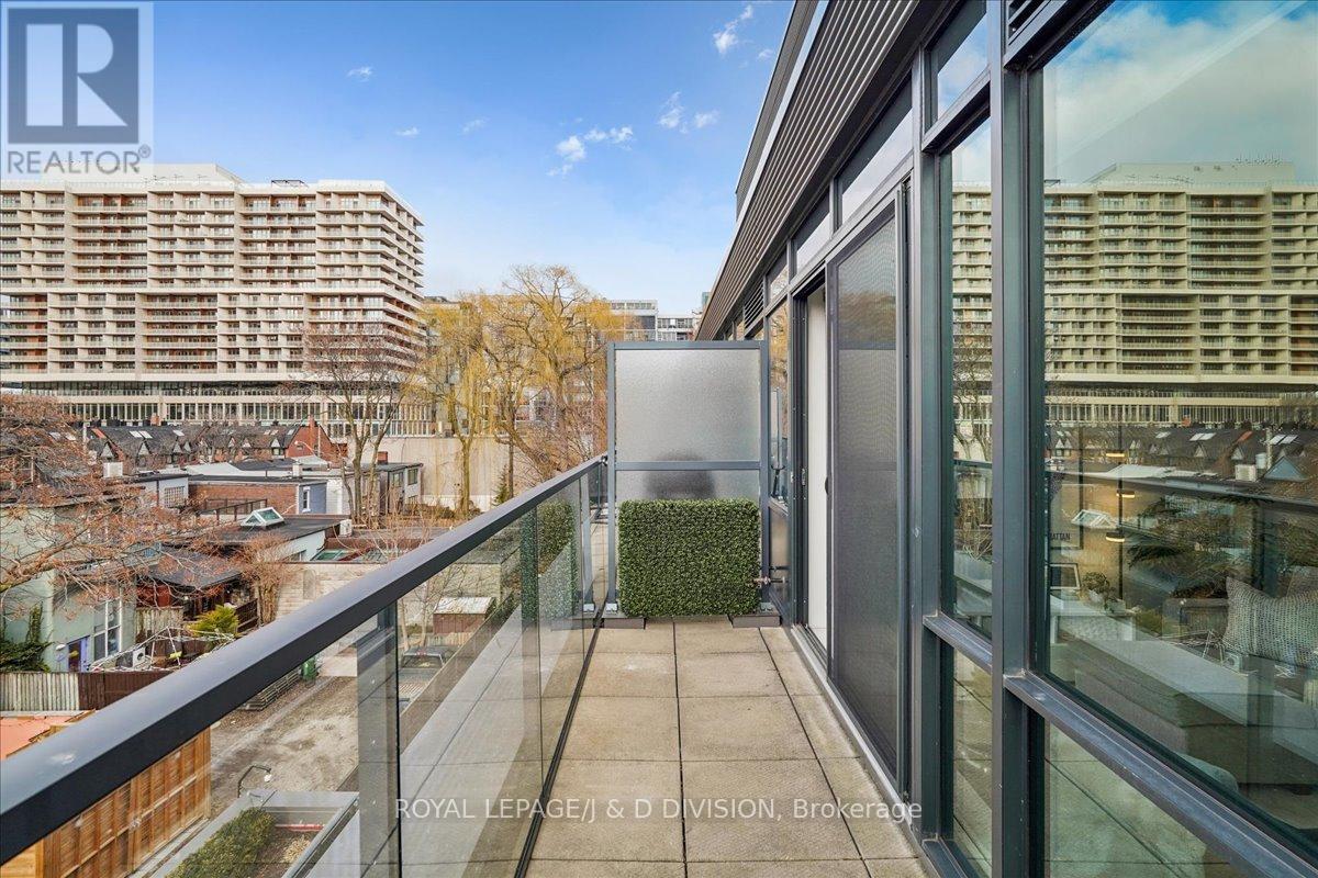 












405 - 90 NIAGARA STREET

,
Toronto,




Ontario
M5V0P9

