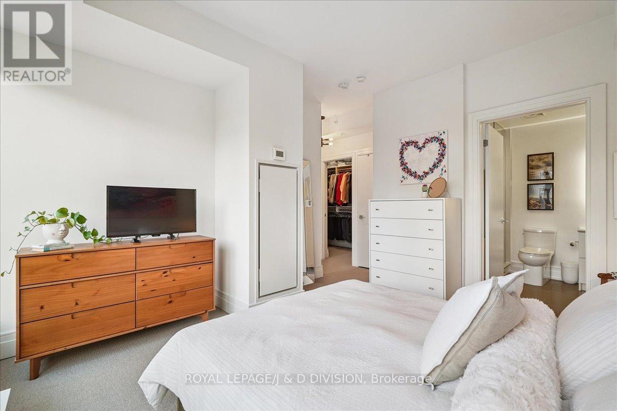 












405 - 90 NIAGARA STREET

,
Toronto,




Ontario
M5V0P9

