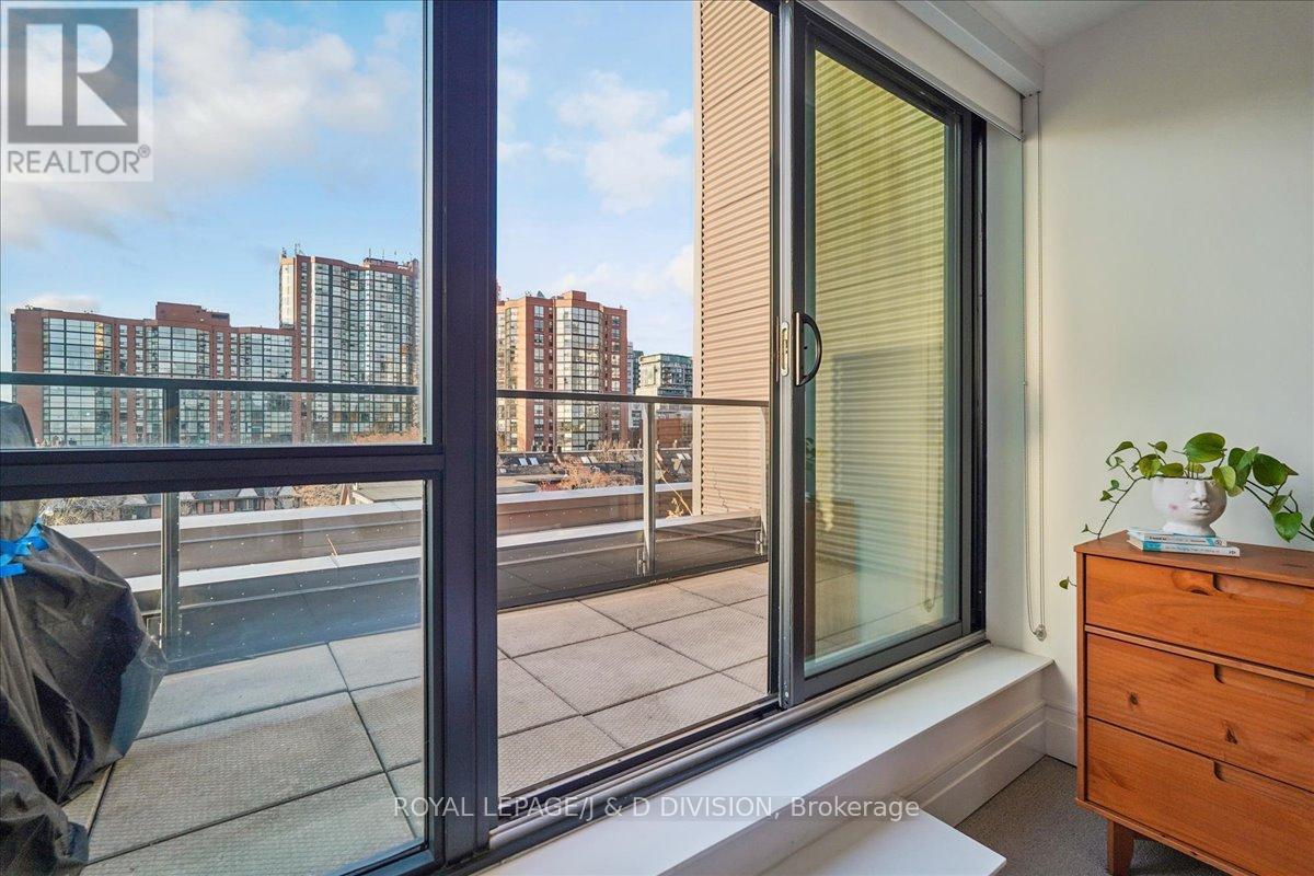 












405 - 90 NIAGARA STREET

,
Toronto,




Ontario
M5V0P9

