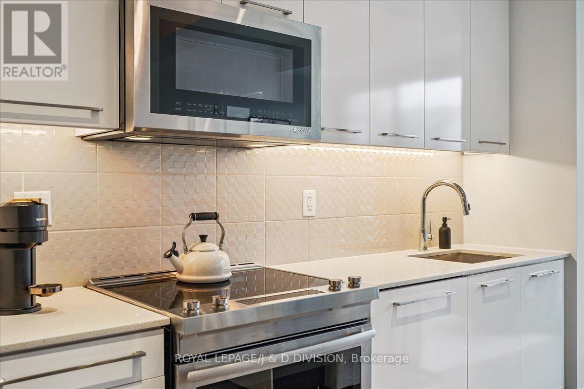 












405 - 90 NIAGARA STREET

,
Toronto,




Ontario
M5V0P9

